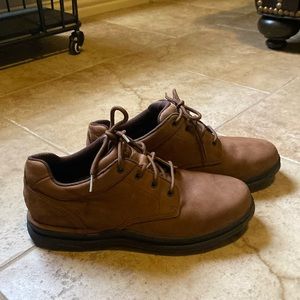 Men’s Rockport 9 1/2 lace up shoes